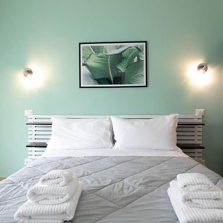 Domina Guest House 피우미치노 외부 사진