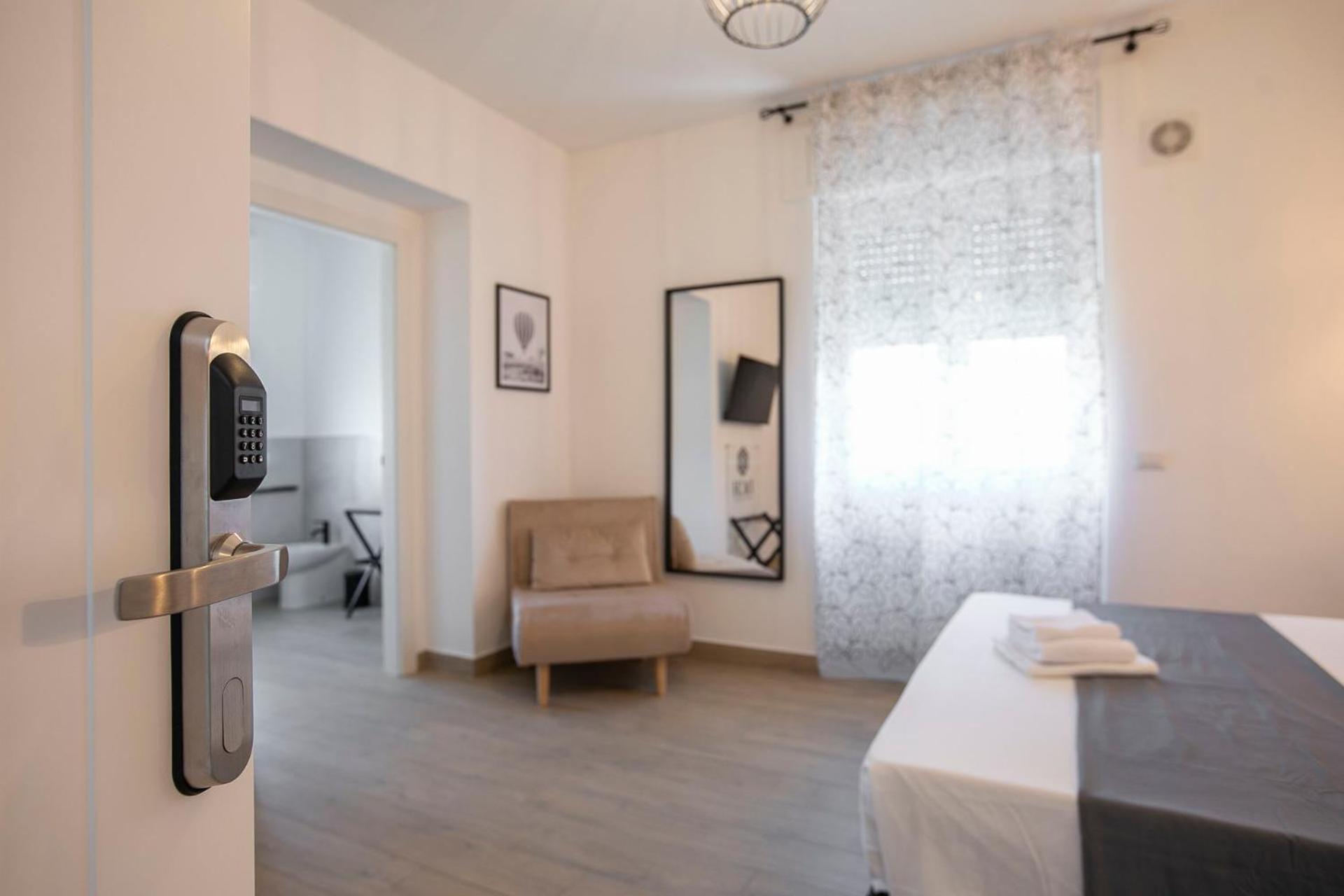 Domina Guest House 피우미치노 외부 사진