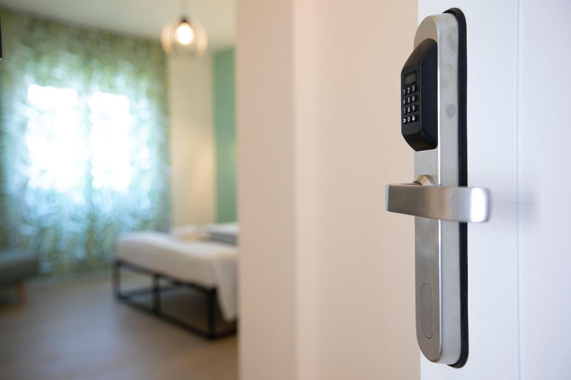 Domina Guest House 피우미치노 외부 사진